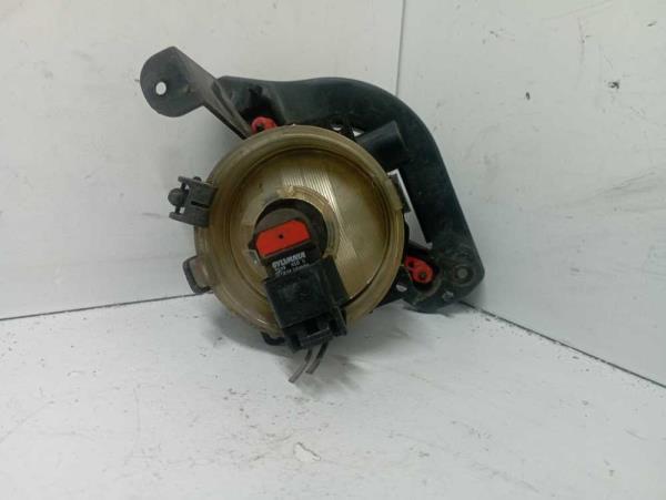 FEU ANTIBROUILLARD GAUCHE OPEL CORSA D/ CORSA E/ MERIVA B - Vue 2